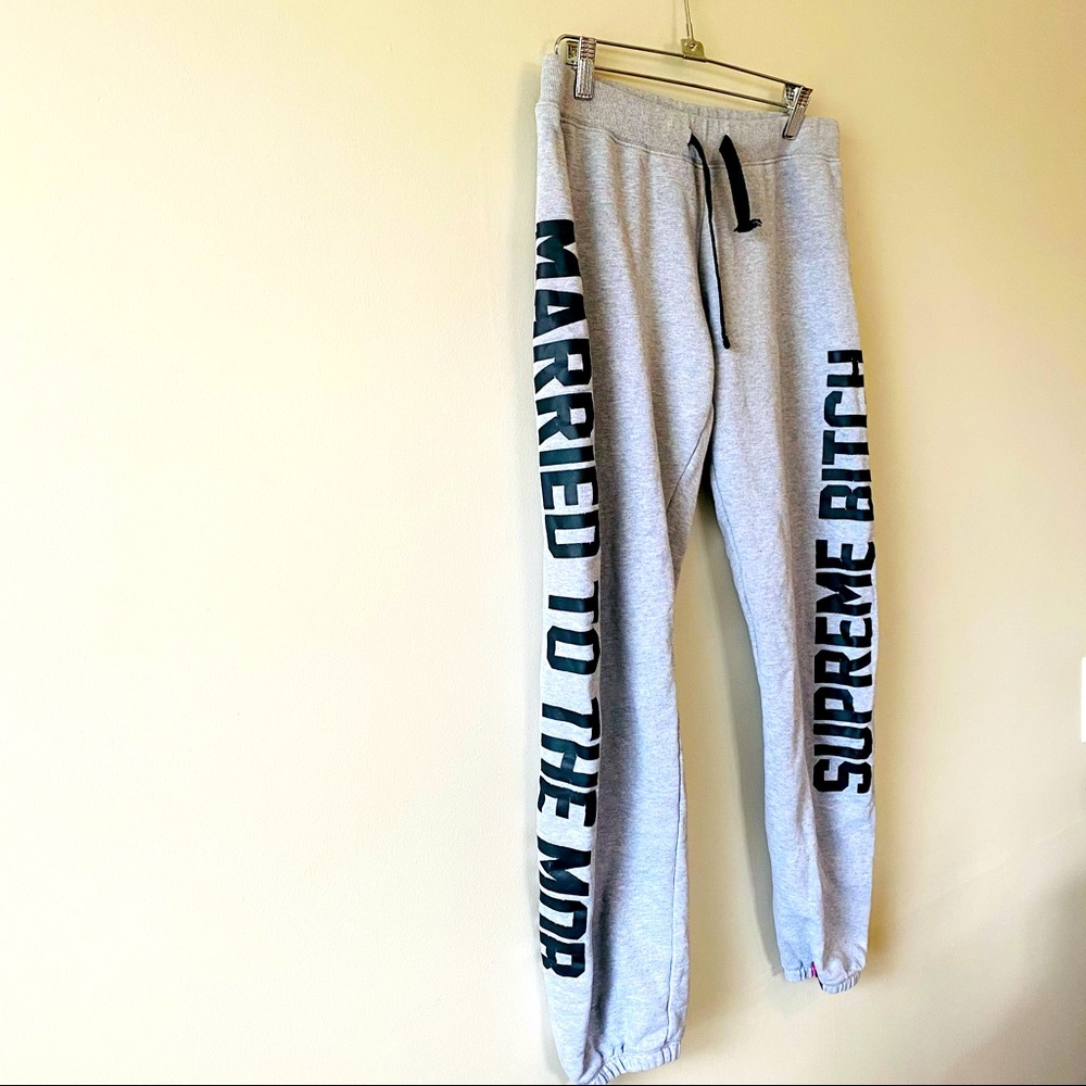 married to the mob “supreme bitch” sweat pants